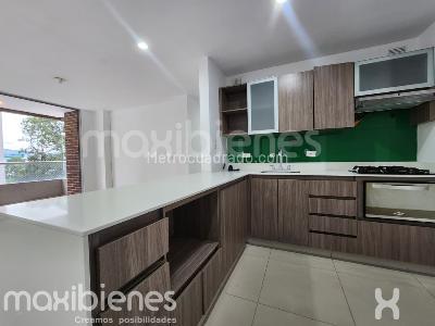 Apartamento de 3 alcobas en arriendo en Villa Carlota, Medellín, 103 m² · foto 2 de 20