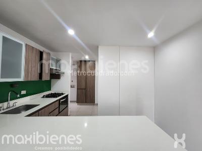 Apartamento de 3 alcobas en arriendo en Villa Carlota, Medellín, 103 m² · foto 3 de 20