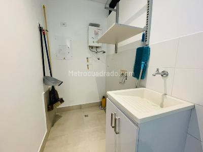 Apartamento de 2 alcobas en arriendo en Santa Maria De Los Angeles, Medellín, 90 m² · foto 11 de 12