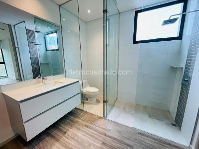 Apartamento de 2 alcobas en arriendo en Santa Maria De Los Angeles, Medellín, 90 m² · foto 2 de 12