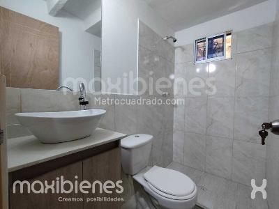 Apartamento de 2 alcobas en arriendo en Los Cerros El Vergel, Medellín, 64 m² · foto 9 de 11