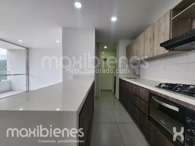 Apartamento de 3 alcobas en arriendo en San Diego, Medellín, 80 m² · foto 2 de 12