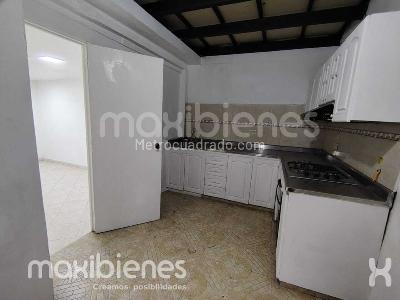 Casa de 3 alcobas en arriendo en Las Acacias, Medellín, 300 m² · foto 7 de 20