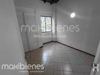 Apartamento de 5 alcobas en arriendo en Calasanz, Medellín, 100 m² · foto 5 de 14