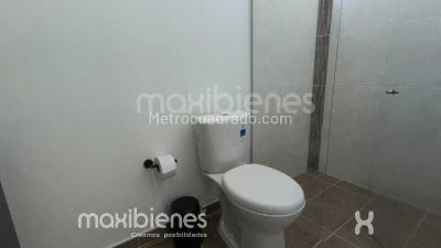 Apartaestudio en arriendo en La Aguacatala, Medellín, 40 m² · foto 8 de 10