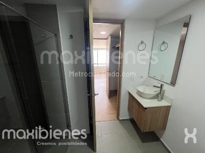 Apartamento de 3 alcobas en arriendo en Loma Del Indio, Medellín, 102 m² · foto 12 de 17
