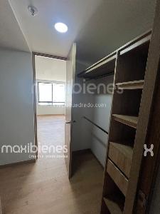 Apartamento de 3 alcobas en arriendo en Loma Del Indio, Medellín, 102 m² · foto 6 de 17