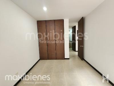 Apartamento de 2 alcobas en arriendo en Castropol, Medellín, 110 m² · foto 5 de 9