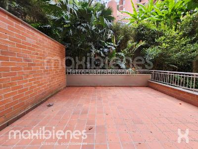 Apartamento de 2 alcobas en arriendo en Castropol, Medellín, 110 m² · foto 8 de 9