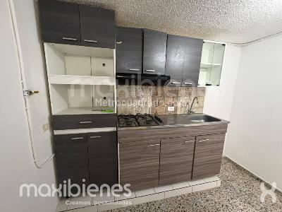 Casa de 3 alcobas en arriendo en Prados De Sabaneta, Sabaneta, 80 m² · foto 3 de 13