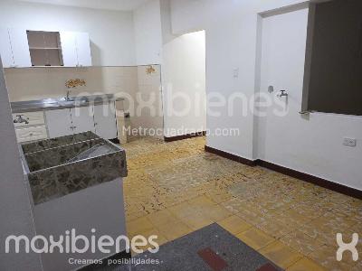 Casa de 3 alcobas en arriendo en Santa Monica, Medellín, 98 m² · foto 3 de 14