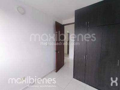 Apartamento de 3 alcobas en arriendo en La Aurora, Medellín, 49 m² · foto 3 de 10