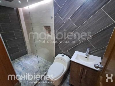Casa de 2 alcobas en arriendo en Los Colores, Medellín, 90 m² · foto 13 de 15