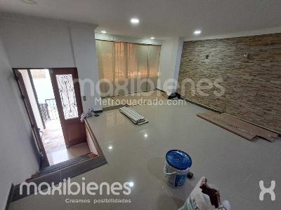 Casa de 2 alcobas en arriendo en Los Colores, Medellín, 90 m² · foto 2 de 15