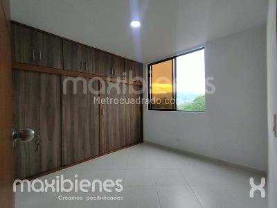 Apartamento de 2 alcobas en arriendo en La Mansión, Medellín, 72 m² · foto 10 de 16