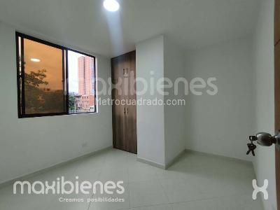 Apartamento de 2 alcobas en arriendo en La Mansión, Medellín, 72 m² · foto 9 de 16