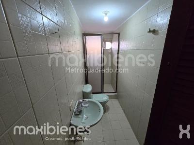 Apartamento de 4 alcobas en arriendo en Manrique Central 1, Medellín, 100 m² · foto 16 de 20