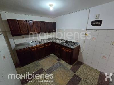 Apartamento de 4 alcobas en arriendo en Manrique Central 1, Medellín, 100 m² · foto 17 de 20