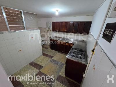 Apartamento de 4 alcobas en arriendo en Manrique Central 1, Medellín, 100 m² · foto 18 de 20