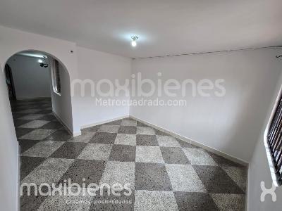 Apartamento de 4 alcobas en arriendo en Manrique Central 1, Medellín, 100 m² · foto 3 de 20