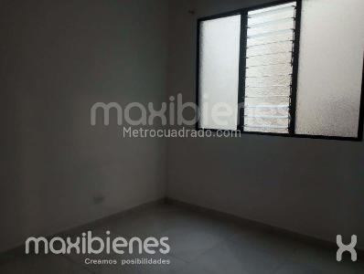 Casa de 3 alcobas en arriendo en Pradito, Medellín, 83 m² · foto 4 de 12