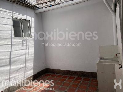 Casa de 4 alcobas en arriendo en Cristobal, Medellín, 85 m² · foto 2 de 5