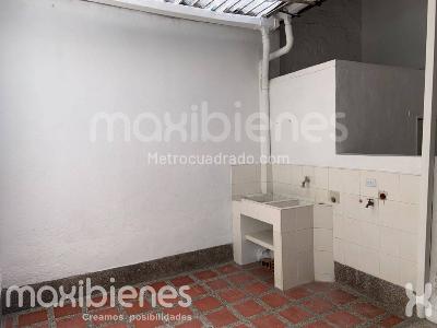 Casa de 4 alcobas en arriendo en Cristobal, Medellín, 85 m² · foto 3 de 5