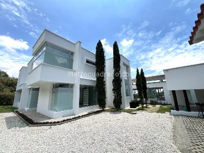 Casa de 3 alcobas en venta en Sajonia, Rionegro · foto 2 de 20