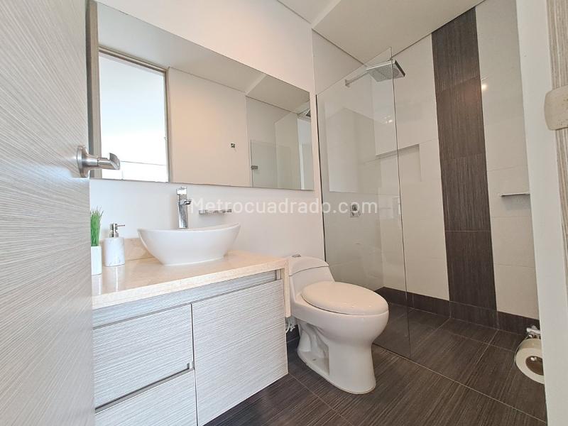 Apartamento con estilo de 2 Alcobas en Provenza - 9