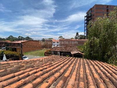 Casa de 4 alcobas en venta en Altos De La Pereira, Rionegro, 380 m² · foto 4 de 17