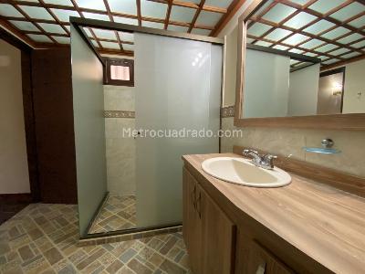 Casa de 4 alcobas en venta en Altos De La Pereira, Rionegro, 380 m² · foto 14 de 17