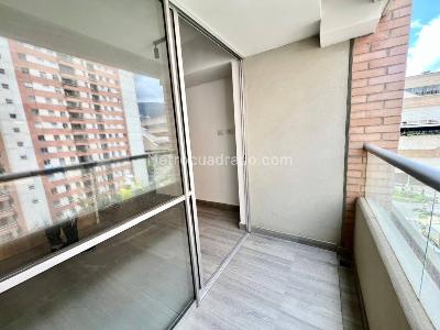 Apartamento de 3 alcobas en venta en San Jose Obrero, Bello, 72 m² · foto 8 de 19