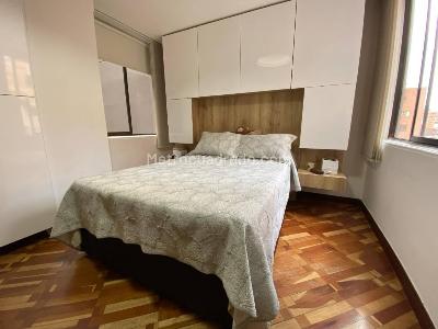 Apartamento en venta en Laureles, Medellín · foto 14 de 20