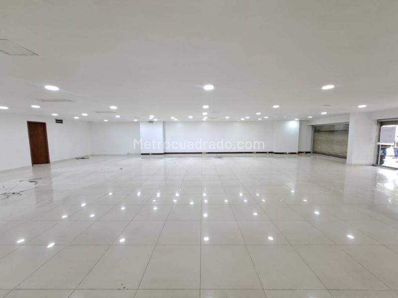 Local Comercial en Arriendo, La Candelaria, Medellín – další