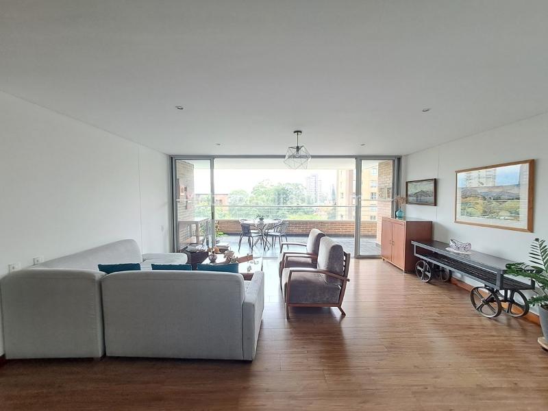 Apartamento de 2 Alcobas con Baños Privados en Loma de los González - 3