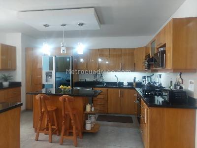 Casa de 3 alcobas en venta en Cola Del Zorro, Medellín, 256 m² · foto 5 de 20