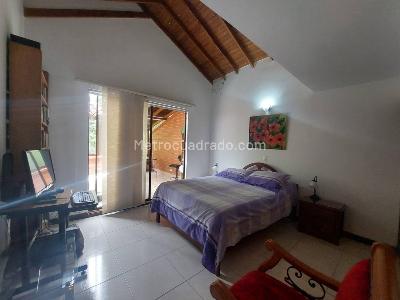 Casa de 3 alcobas en venta en Cola Del Zorro, Medellín, 256 m² · foto 16 de 20