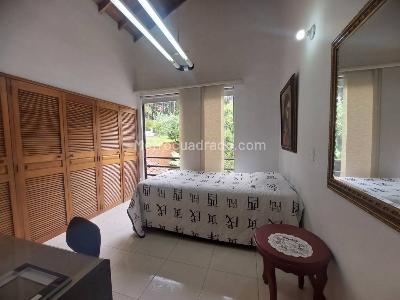 Casa de 3 alcobas en venta en Cola Del Zorro, Medellín, 256 m² · foto 19 de 20