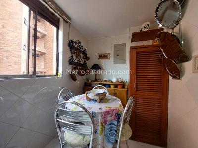 Apartamento en venta en Laureles, Medellín · foto 9 de 20