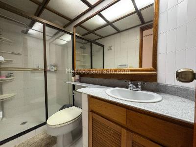 Apartamento de 5 alcobas en venta en El Poblado, Medellín, 170 m² · foto 2 de 20