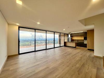 Casa de 3 alcobas en venta en Sajonia, Rionegro, 328 m² · foto 3 de 20