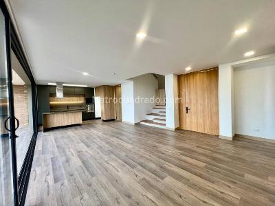 Casa de 3 alcobas en venta en Sajonia, Rionegro, 328 m² · foto 4 de 20