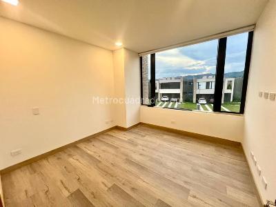 Casa de 3 alcobas en venta en Sajonia, Rionegro, 328 m² · foto 17 de 20