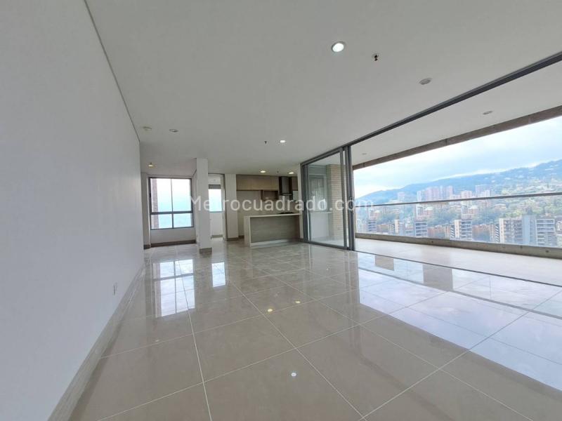 Stylish 3BR Apartment in Provenza - 2