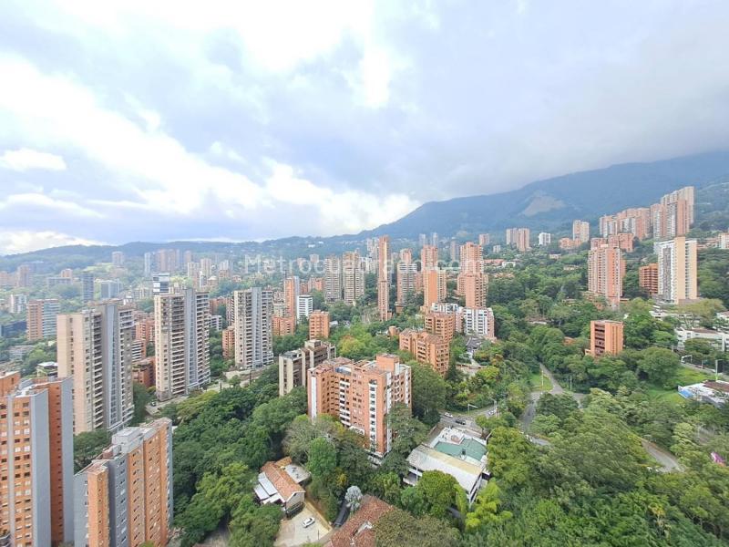 Stylish 3BR Apartment in Provenza - 5