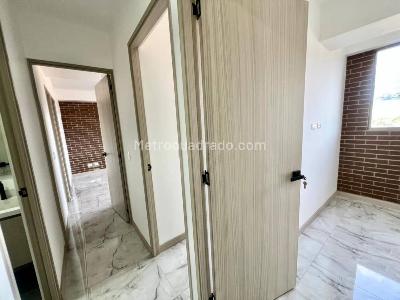 Apartamento de 3 alcobas en venta en Amazonia, Bello, 91 m² · foto 9 de 17