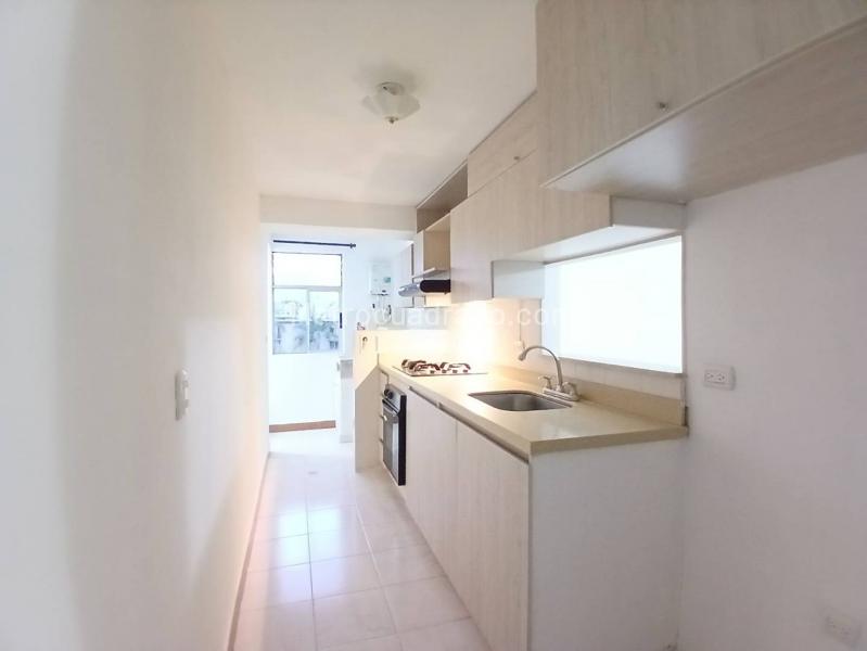 Apartamento Cómodo de 3 Alcobas en La Candelaria - 8