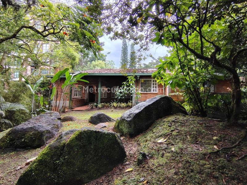 Casa Amplia en Arriendo en El Poblado, Ideal para Oficinas - 5