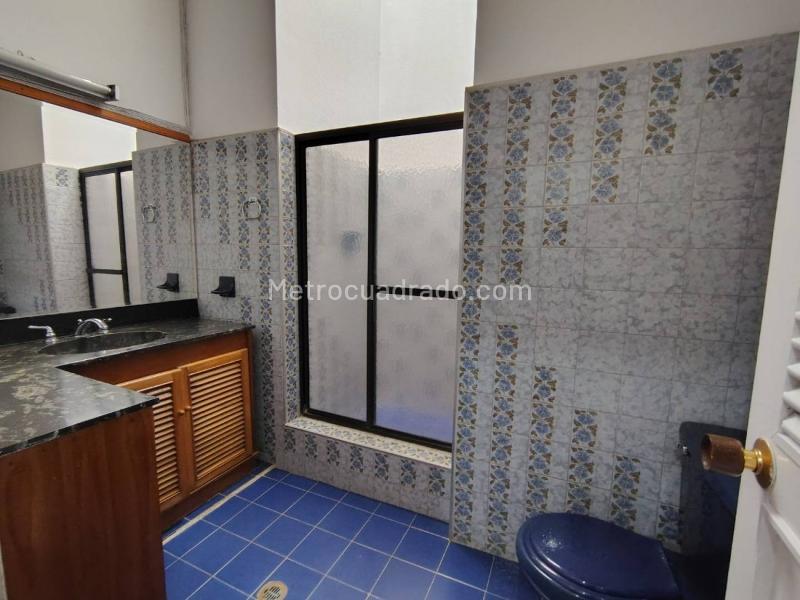 Casa Amplia en Arriendo en El Poblado, Ideal para Oficinas - 9