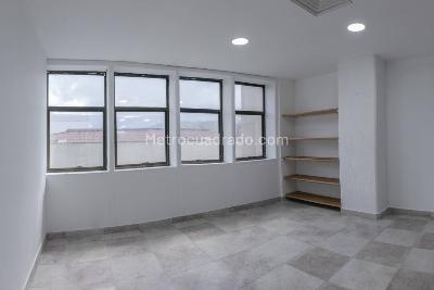 Apartamento de 1 alcoba en venta en Centro Empresarial Metropolitano, Medellín, 49 m² · foto 2 de 20